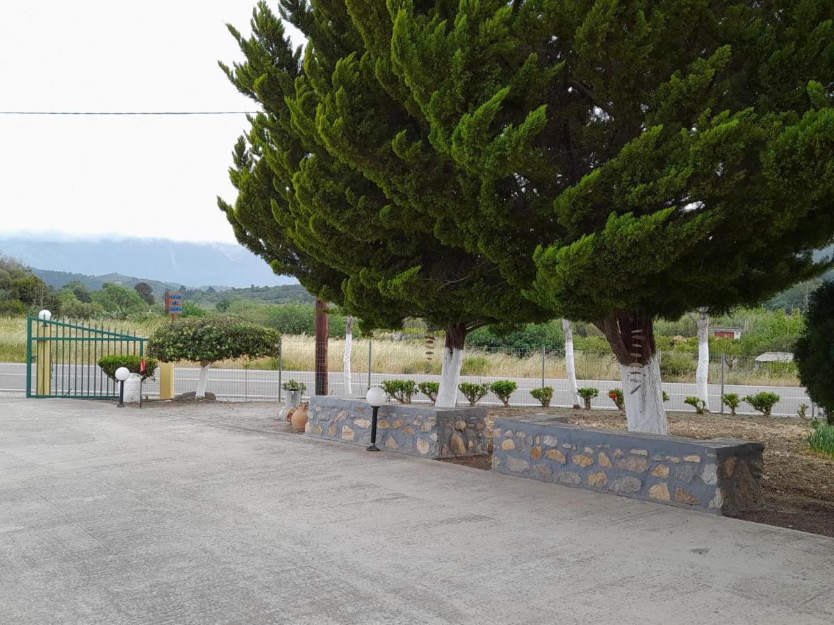 Garden View Appartment Kalavarda Ngoại thất bức ảnh