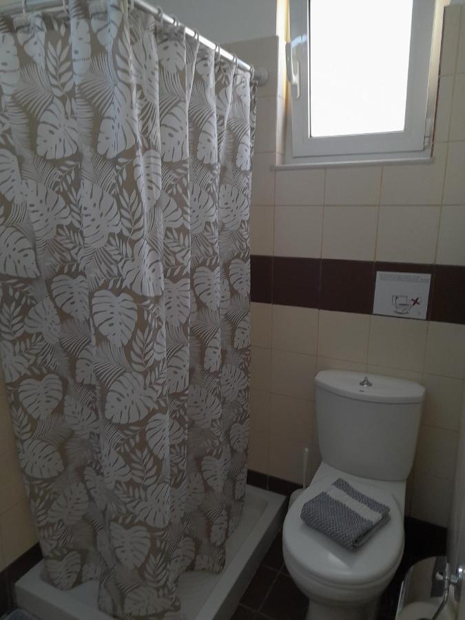 Garden View Appartment Kalavarda Ngoại thất bức ảnh